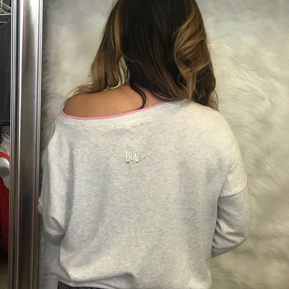 Victoria Secret, New light weight sweater - Picture 2 of 3
